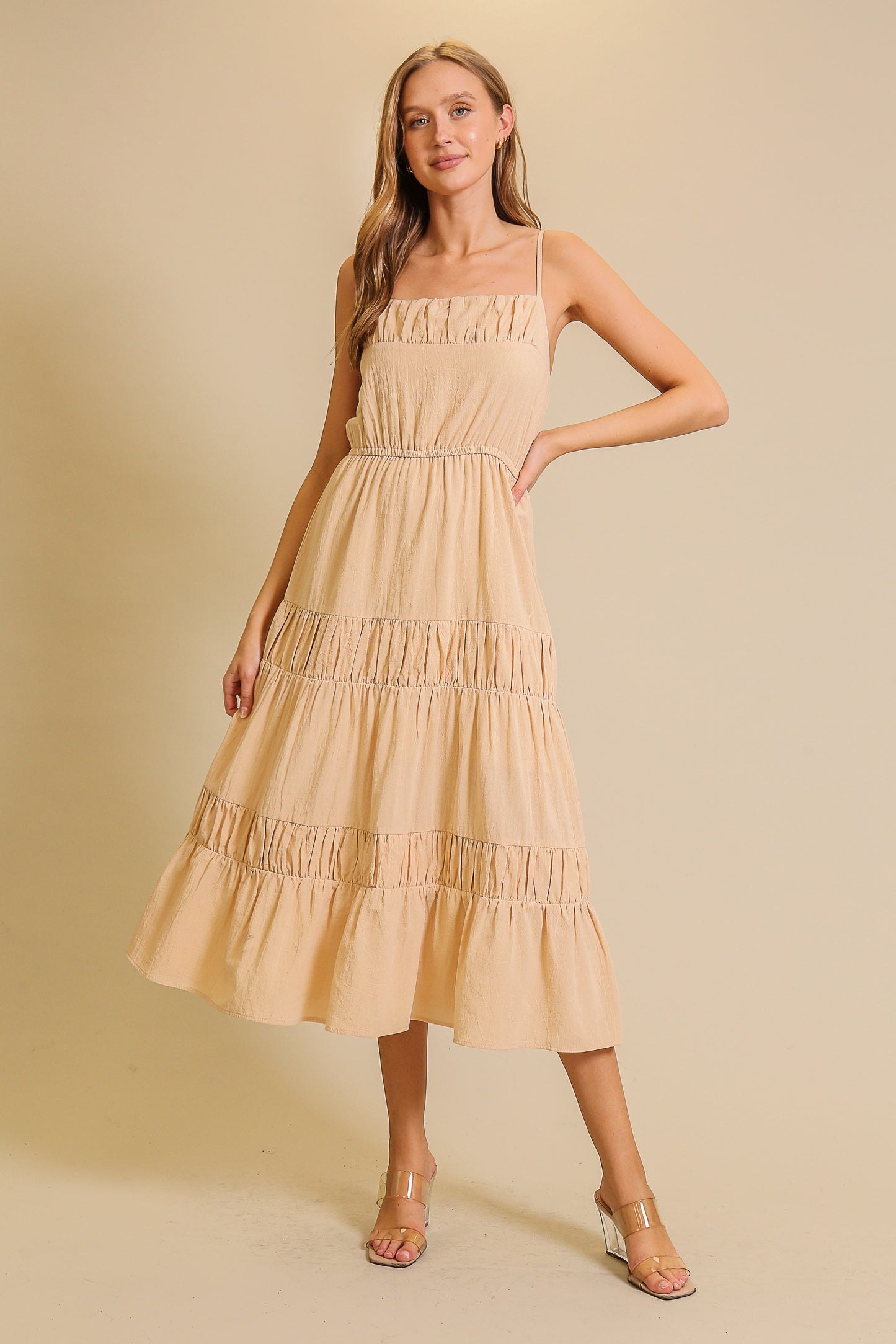 Ella Tan Flowy Tiered Midi Dress