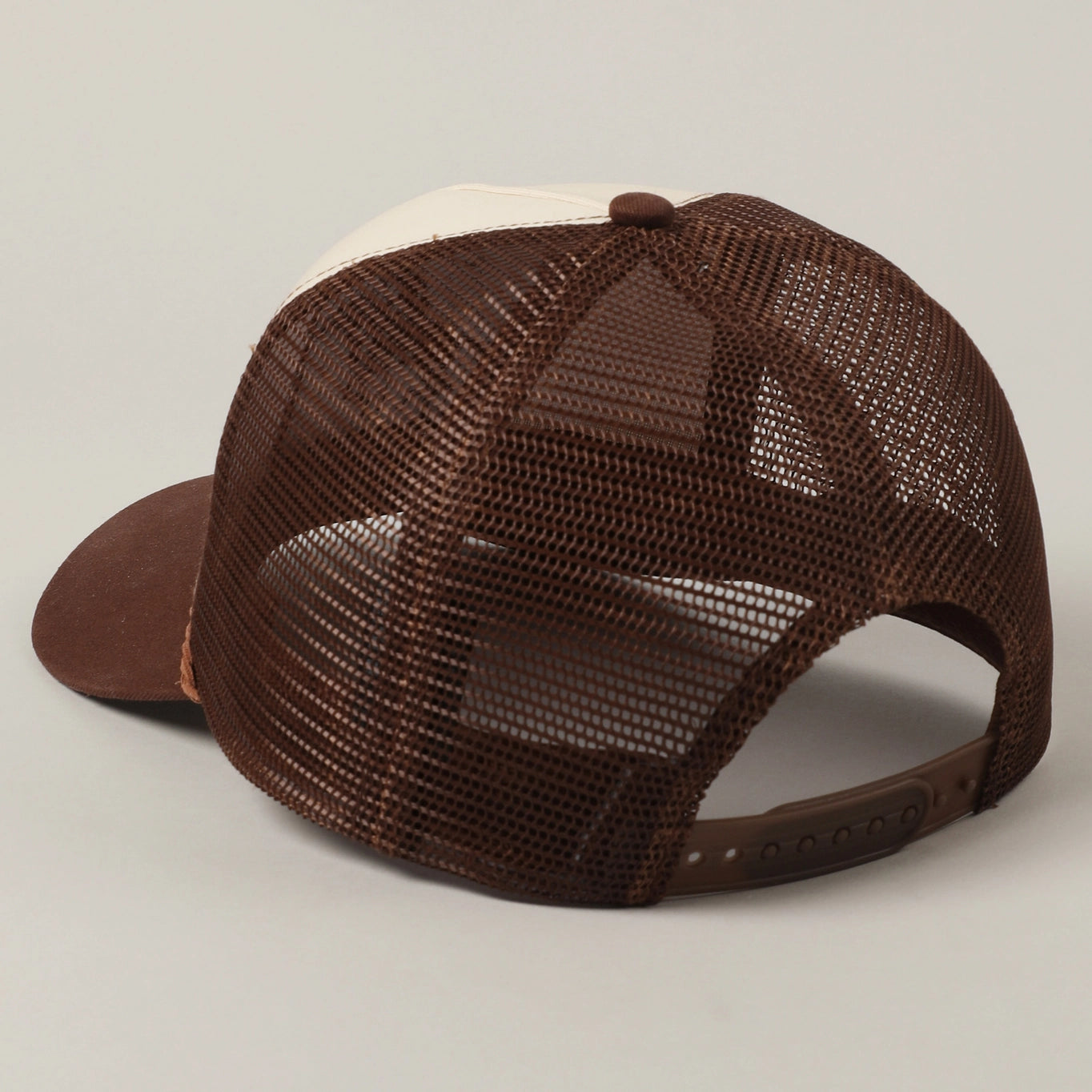 ‘Howdy’ Trucker Hat